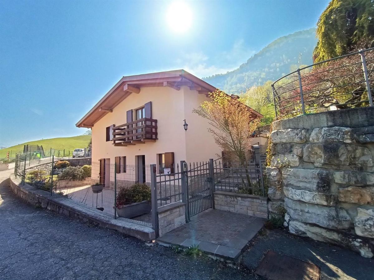 Iseolakerental - Chalet Giulia Sovere ภายนอก รูปภาพ