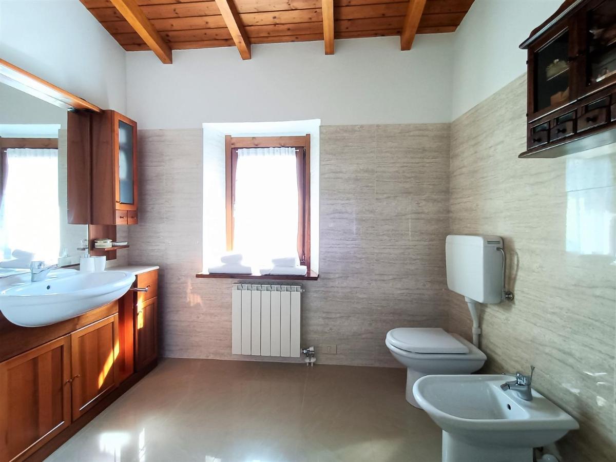 Iseolakerental - Chalet Giulia Sovere ภายนอก รูปภาพ